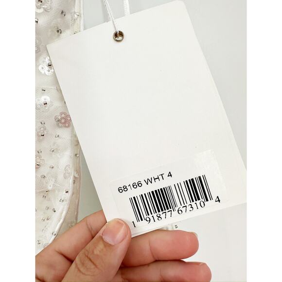 Mac Duggal 68166 White Floral Sequined Crisscross Bodice Gown Size 4 NWT - Picture 4 of 6